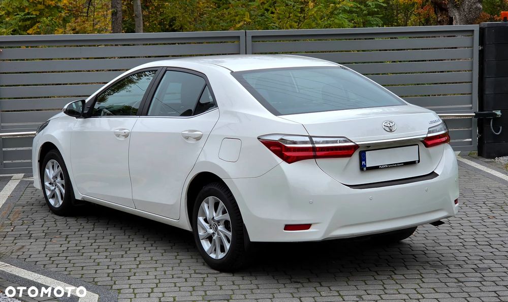 Toyota Corolla 1.6 Premium - 6