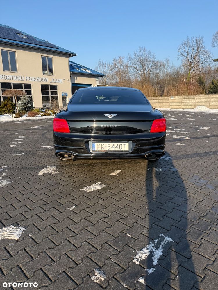 Bentley Flying Spur - 4