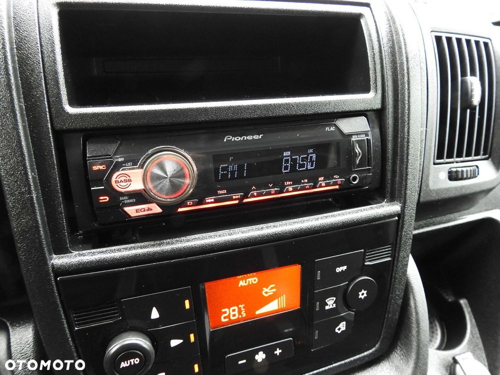 Peugeot BOXER PLANDEKA WINDA 8 PALET WEBASTO KLIMATYZACJA LEDY  165KM - 35