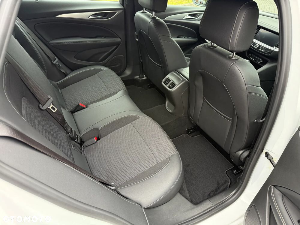 Opel Insignia 2.0 CDTI Business Elegance S&S - 32