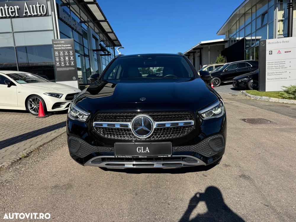 Mercedes-Benz GLA - 13