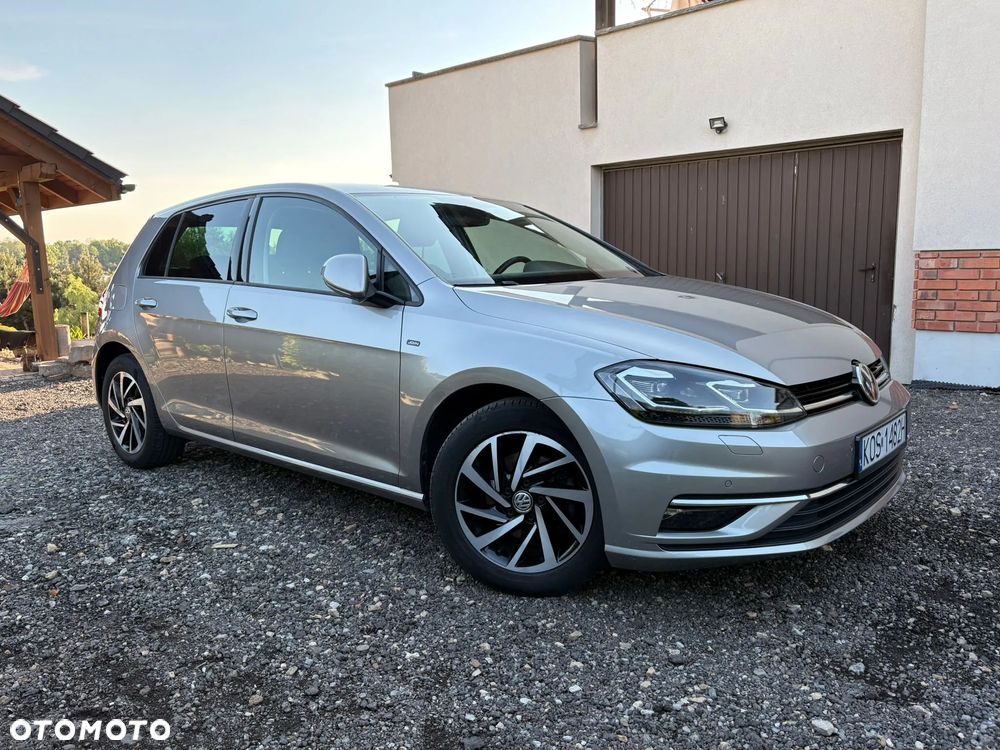 Volkswagen Golf - 4