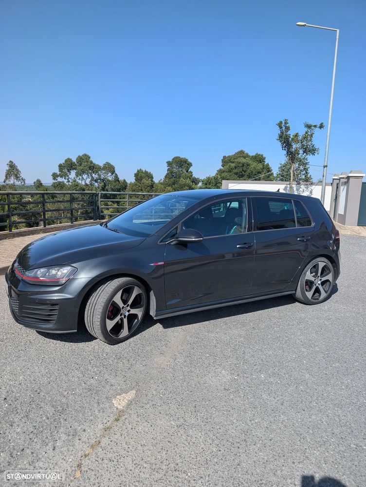 VW Golf GTI BlueMotion - 9