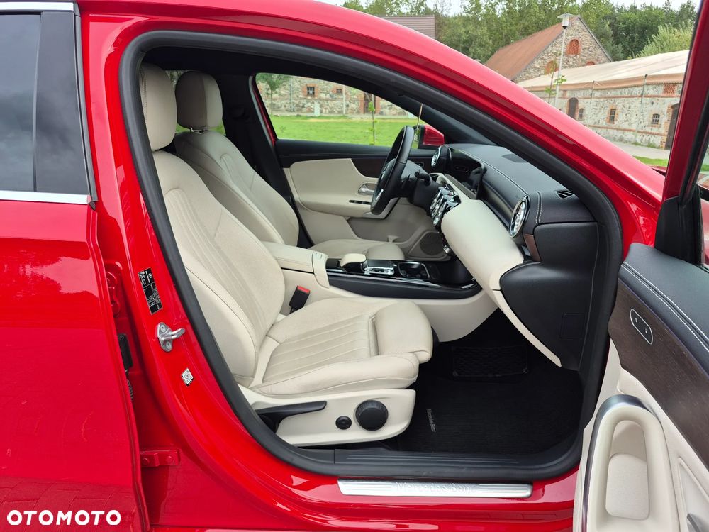 Mercedes-Benz Klasa A 200 7G-DCT Progressive - 29