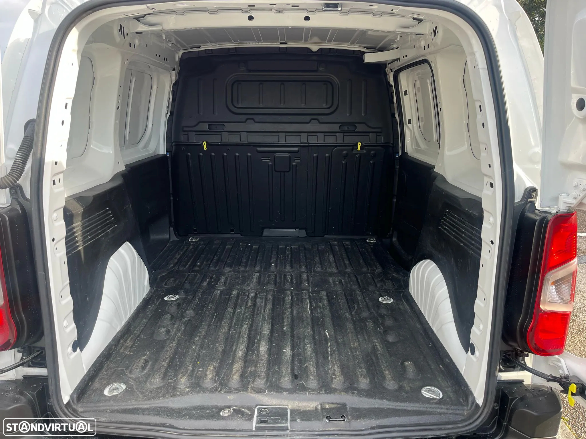 Toyota PROACE CITY L1 1.5 102cv - AC - IVA DEDUTÍVEL - 15