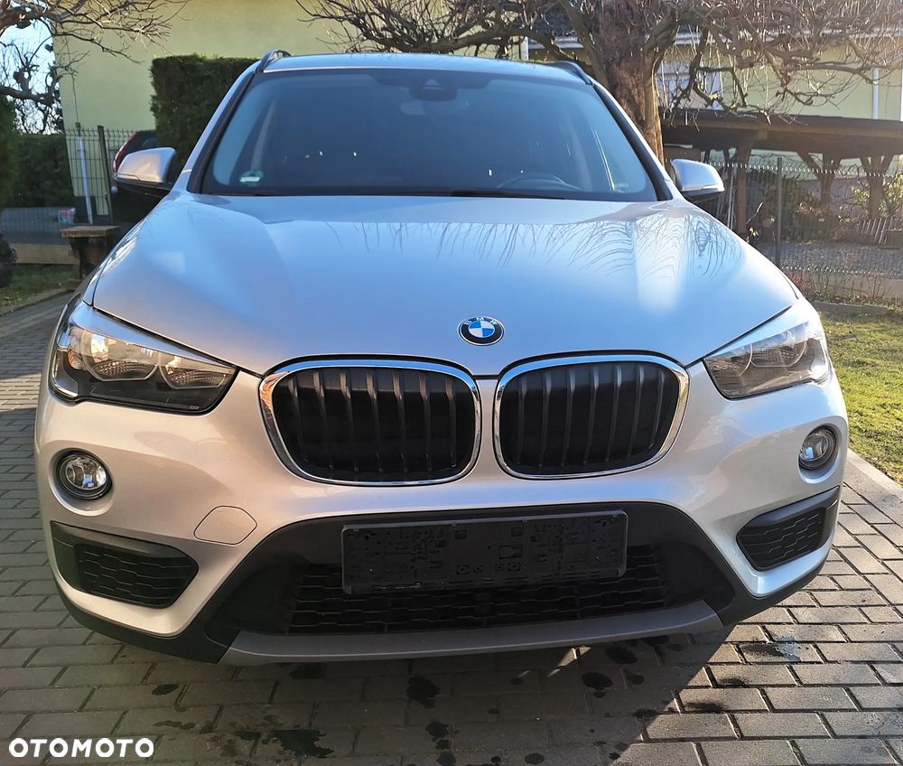 BMW X1 xDrive18d Sport Line - 2