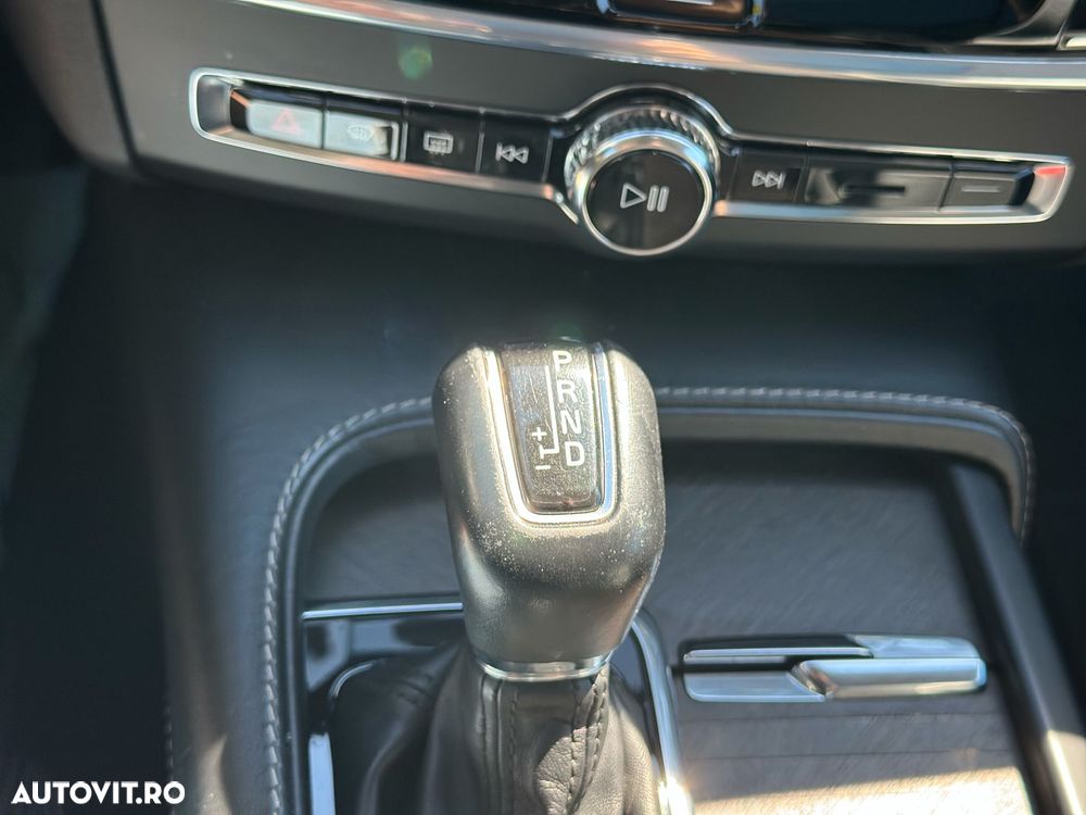 Volvo V90 D5 AWD - 29