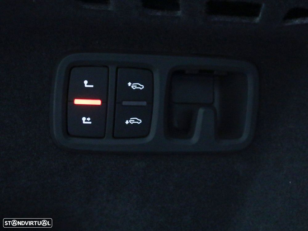 Audi Q8 55 TFSIe quattro Tiptronic - 25