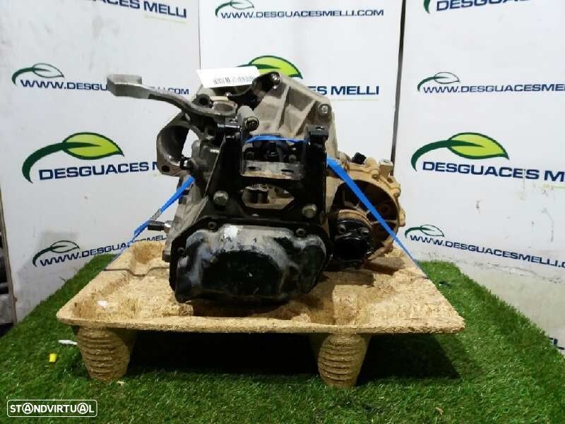 CAIXA VELOCIDADES VOLKSWAGEN POLO 2002 -GER - 2