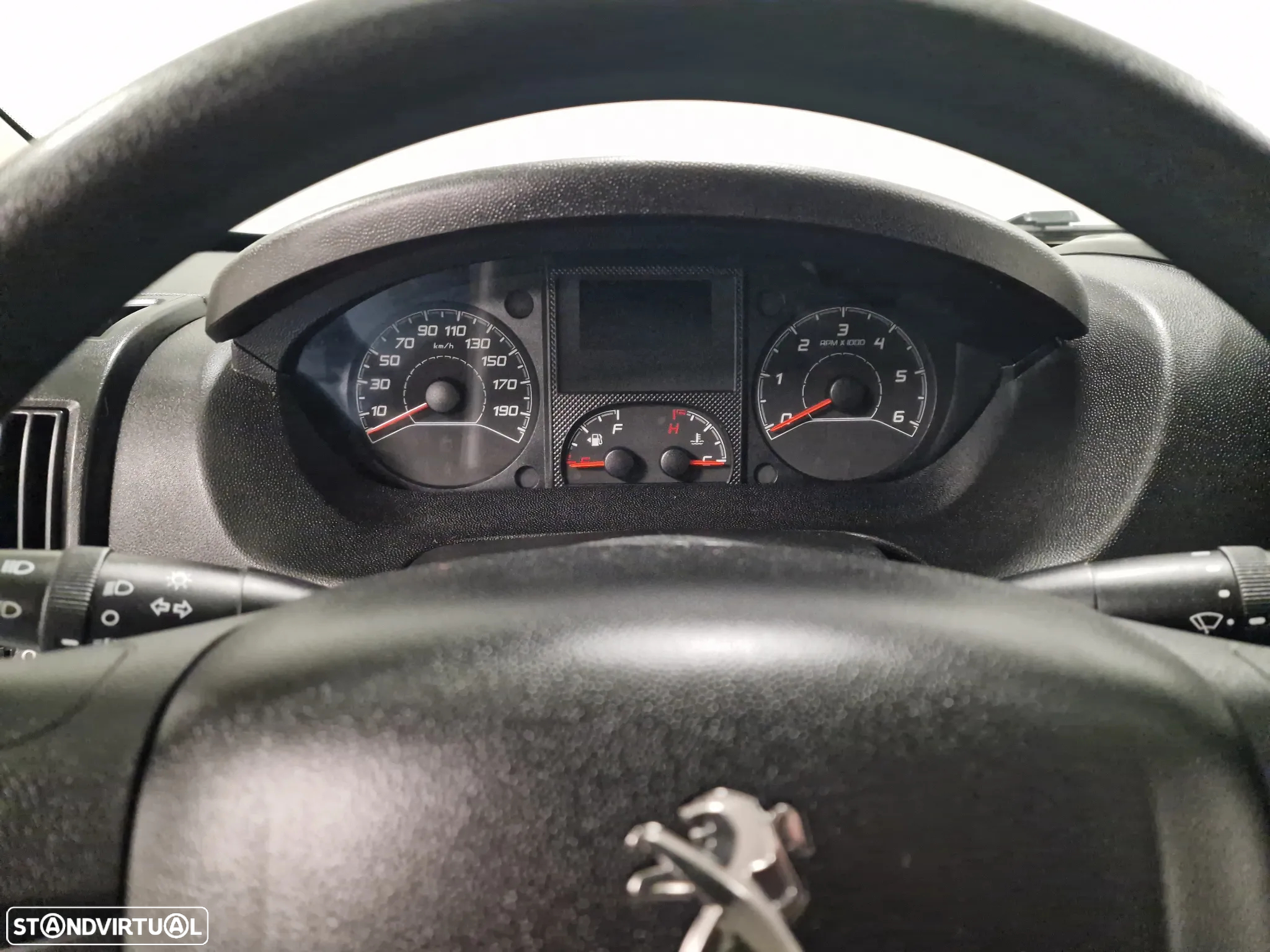 Peugeot BOXER 2.2 BLUEHDi 335 L2H2 Pro GPS CAM. TRASEIRA IVA DEDUTIVEL - 48