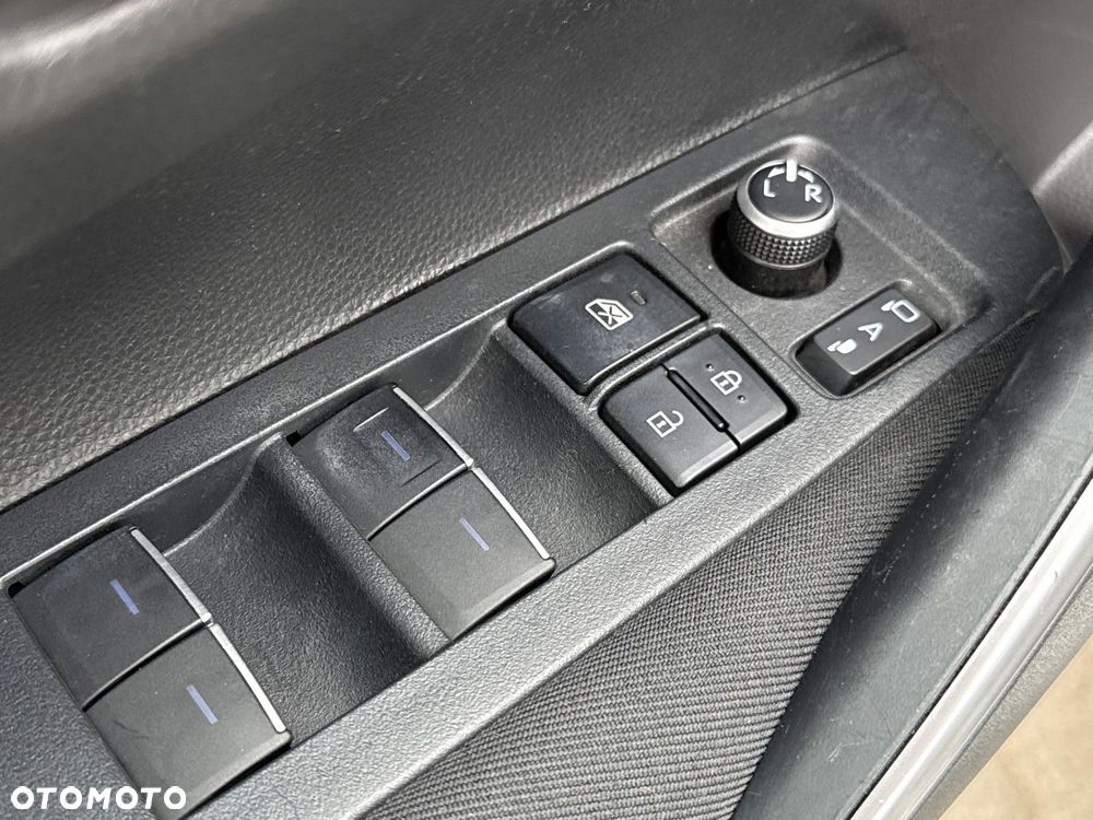 Toyota Corolla 1.6 Comfort - 17