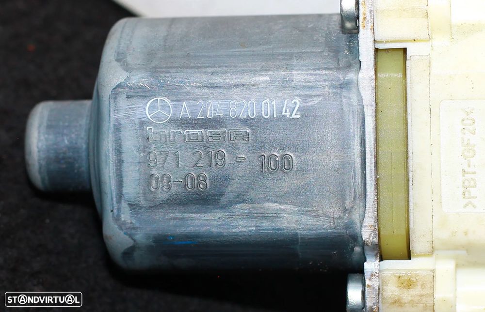 MOTOR ELEVATÓRIO DO VIDRO DIANTEIRO ESQUERDO MERCEDES W204 - 4