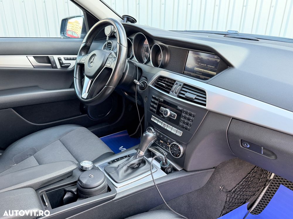 Mercedes-Benz C 300 CDI DPF 4Matic (BlueEFFICIENCY) 7G-TRONIC Avantgarde - 16