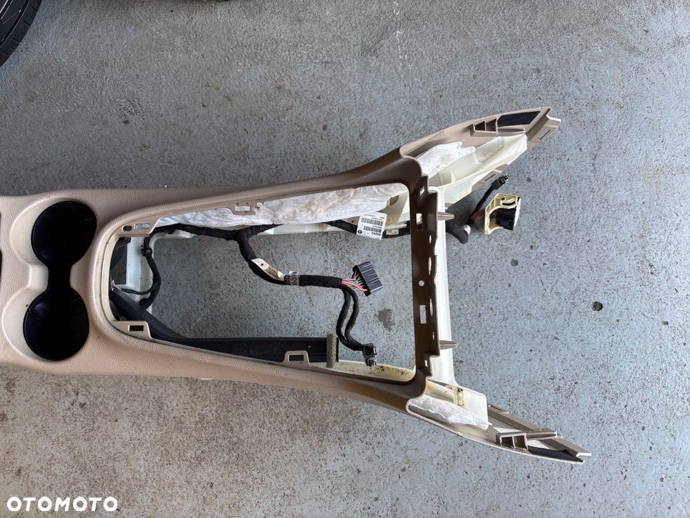 JEEP CHEROKEE KL LIFT 2019- TUNEL SRODKOWY PODŁOKIETNIK - 5