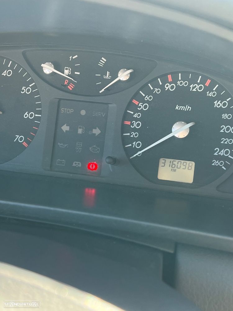 Renault Laguna - 8