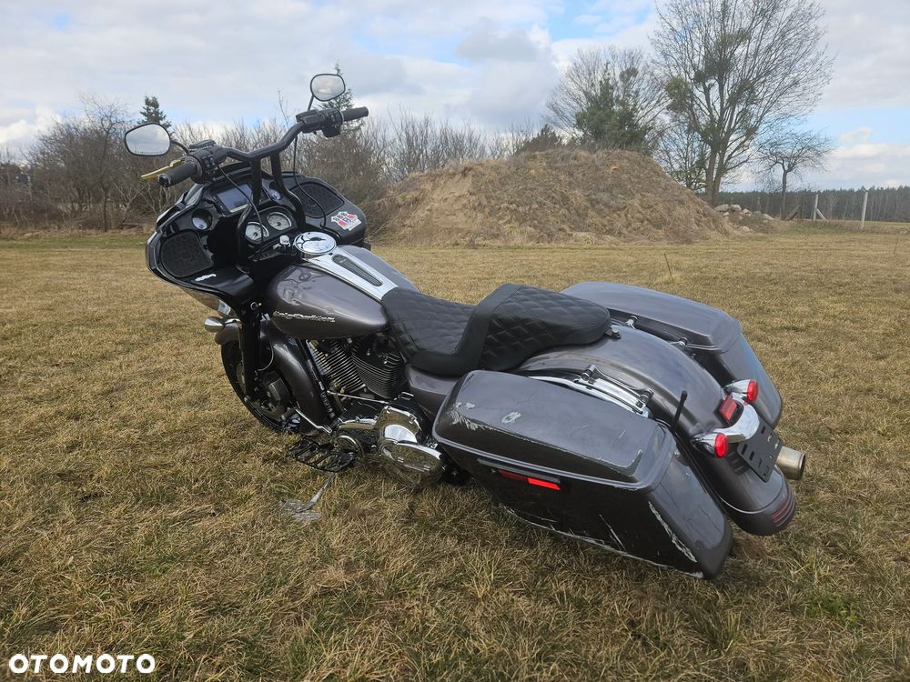 Harley-Davidson Touring Road Glide - 13