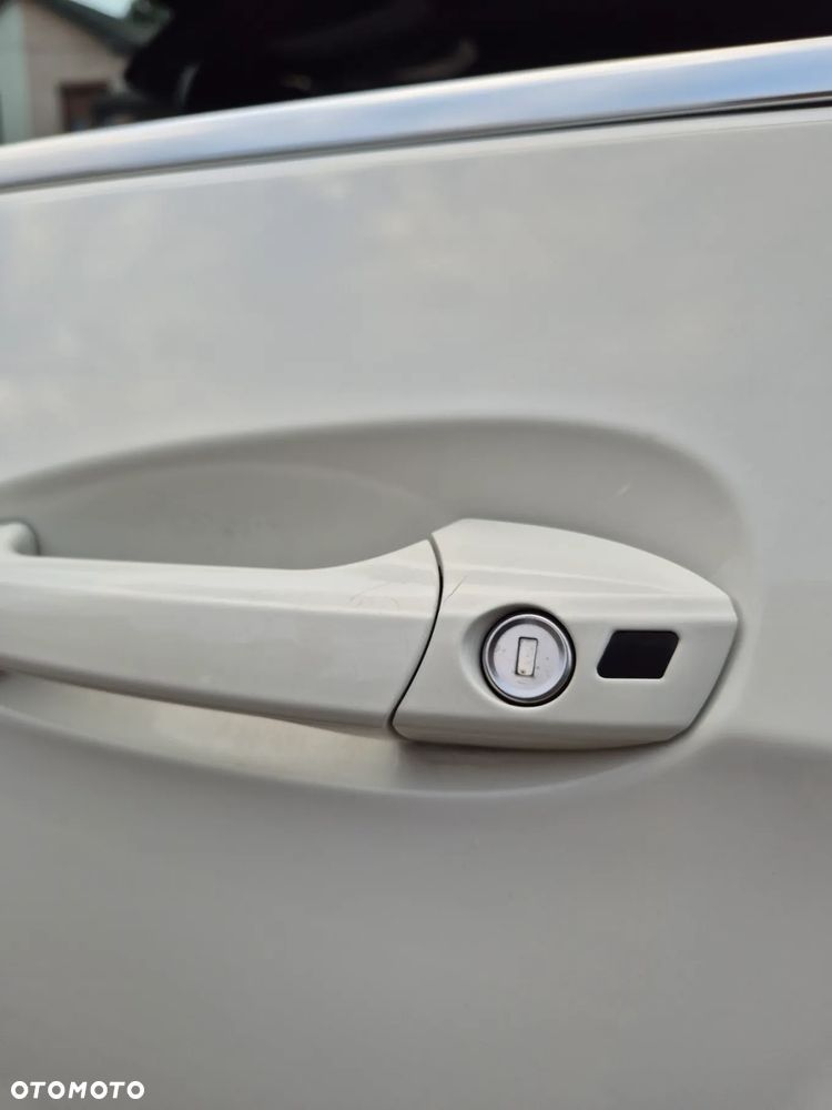 Mercedes-Benz Klasa E 250 CDI DPF Coupe BlueEFFICIENCY Avantgarde - 33