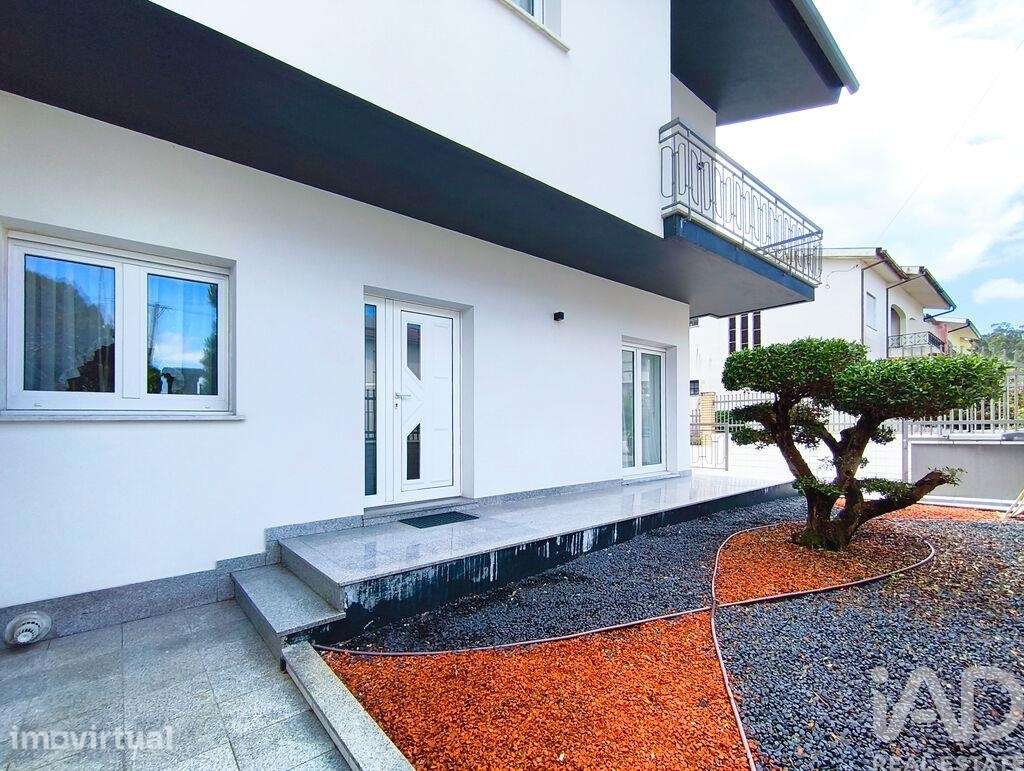 Moradia geminada T5 em Darque de 180 m2 - Grande imagem: 2/40