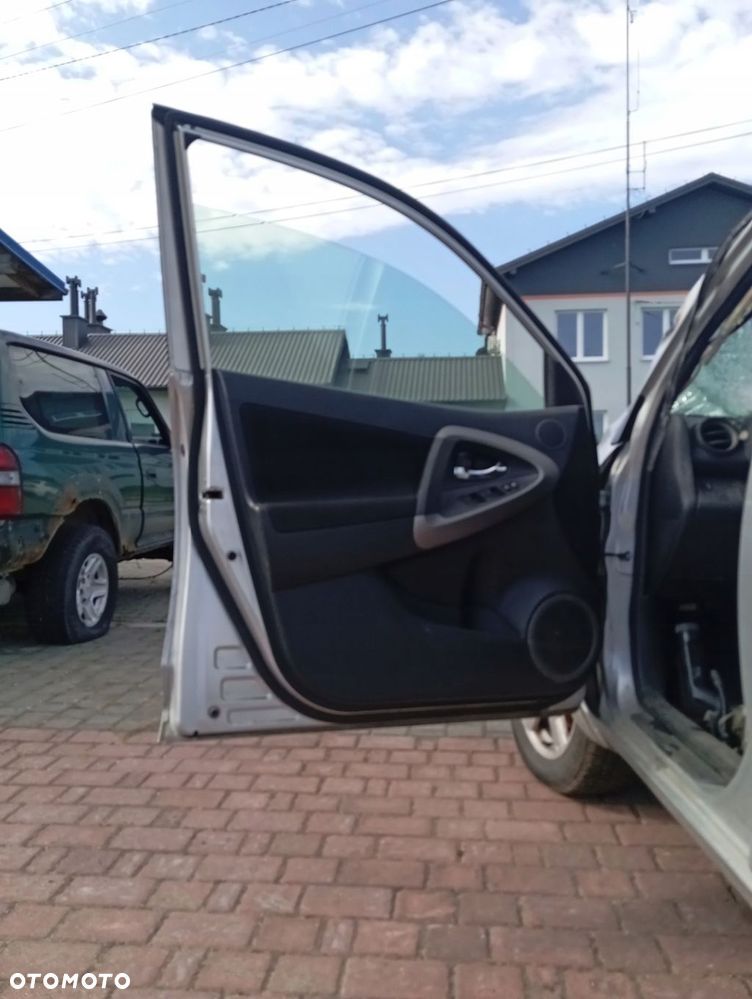 TOYOTA RAV4 III DRZWI LEWE PRZEDNIE PRZÓD 1F7 - 1
