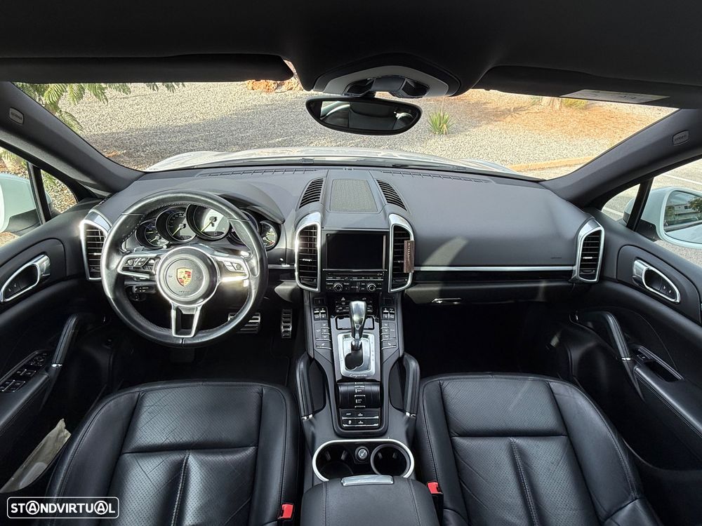 Porsche Cayenne S Hybrid - 7
