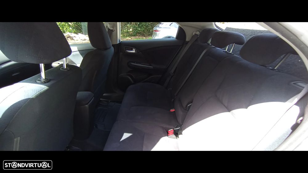 Honda Civic 1.4 i-VTEC Sport - 15