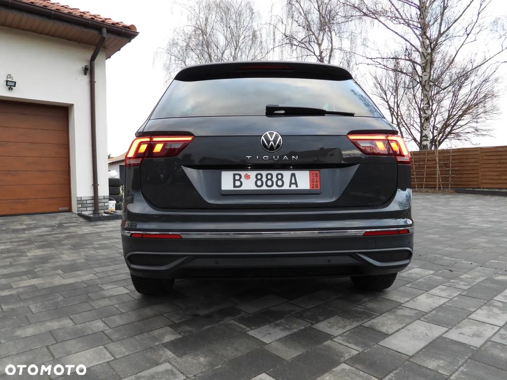 Volkswagen Tiguan - 21