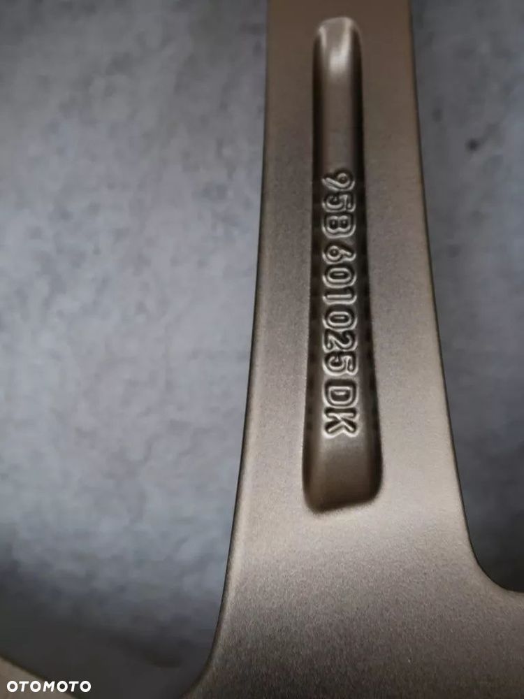 FELGI PORSCHE MACAN S /TURBO / SPIDER 20' 95B DEMO - 13