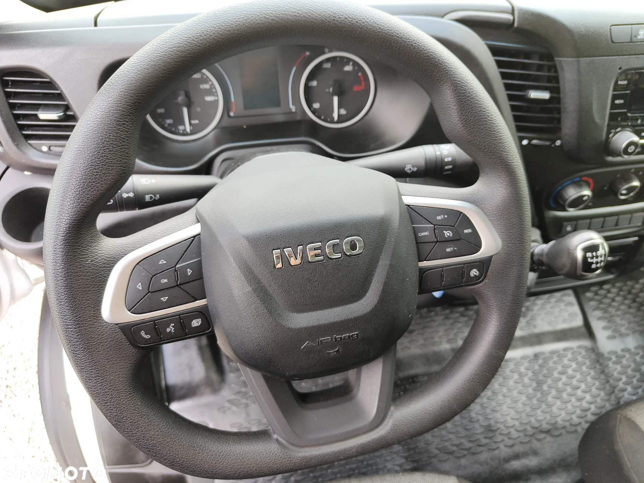 Iveco Daily 35S16 3.0 Diesel 160KM  Klima Tempomat - 25