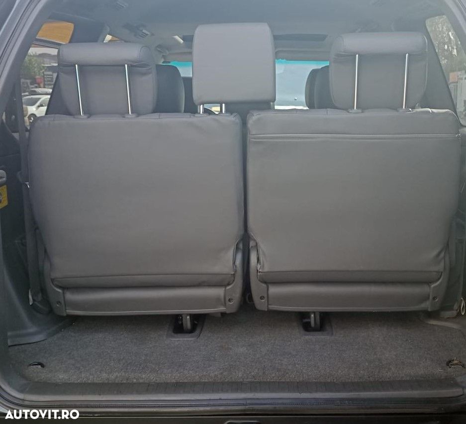 Toyota Land Cruiser - 6