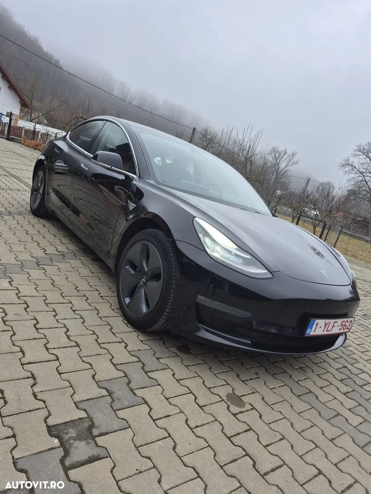 Tesla Model 3 - 2