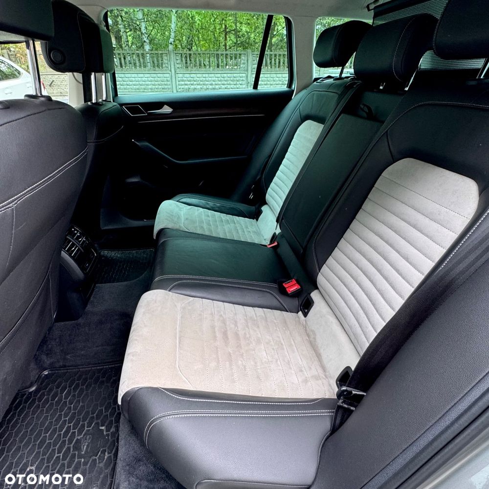 Volkswagen Passat 2.0 TDI SCR Highline - 13