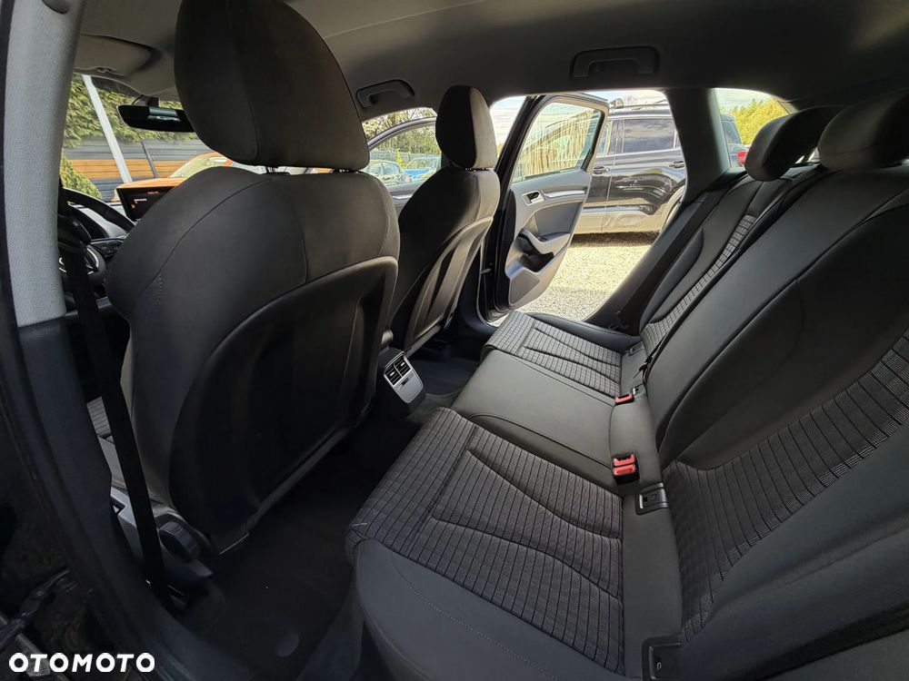 Audi A3 Sportback 2.0 TDI Ambiente - 17