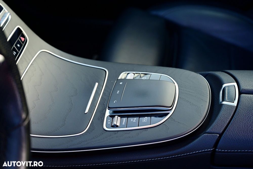 Mercedes-Benz E 300 4MATIC 9G-TRONIC AMG Line - 32