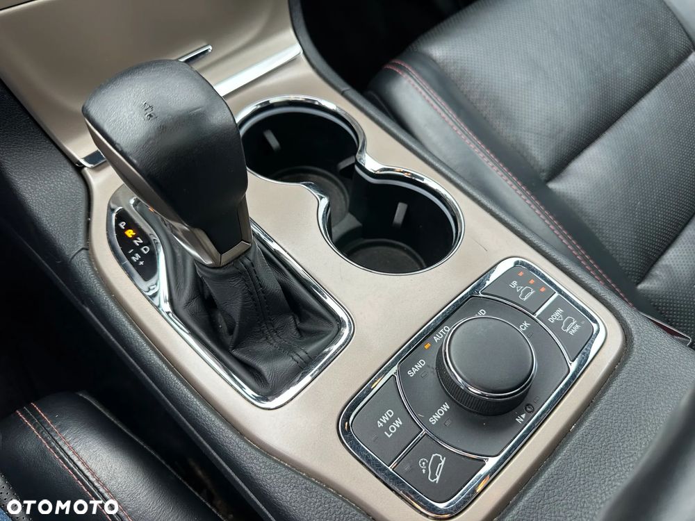 Jeep Grand Cherokee - 18