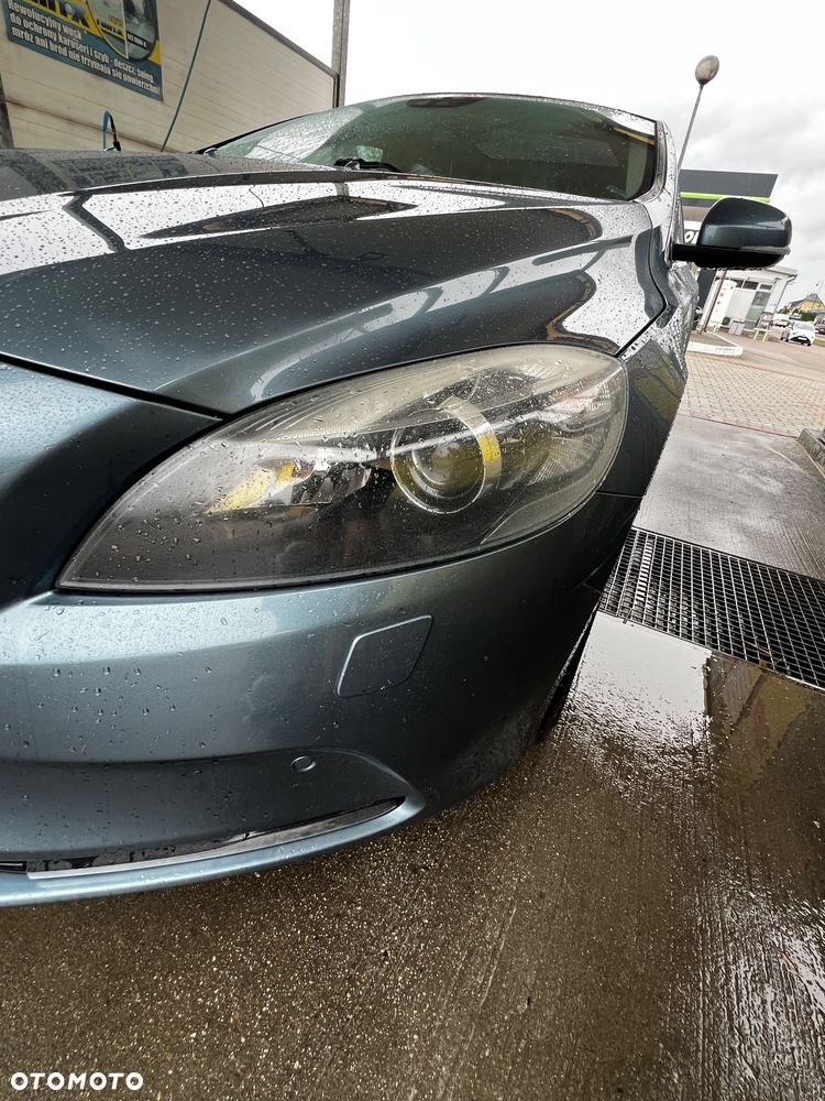 Volvo V40 D2 Summum - 11