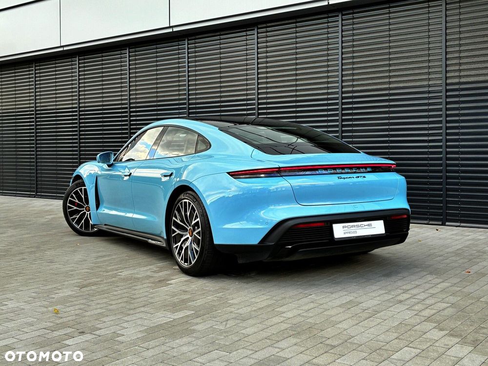 Porsche Taycan - 4