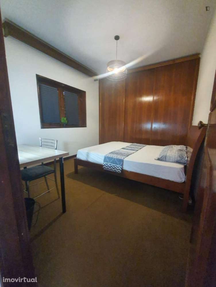 Quarto - localizado em Gulpilhares Porto - Grande imagem: 3/17