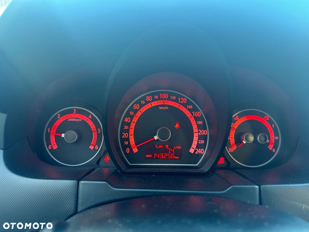 Kia Ceed - 8