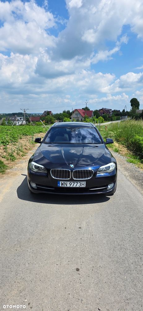 BMW Seria 5 525d xDrive Luxury Line - 11