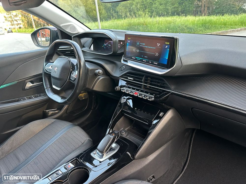 Peugeot e-208 Allure+ - 10