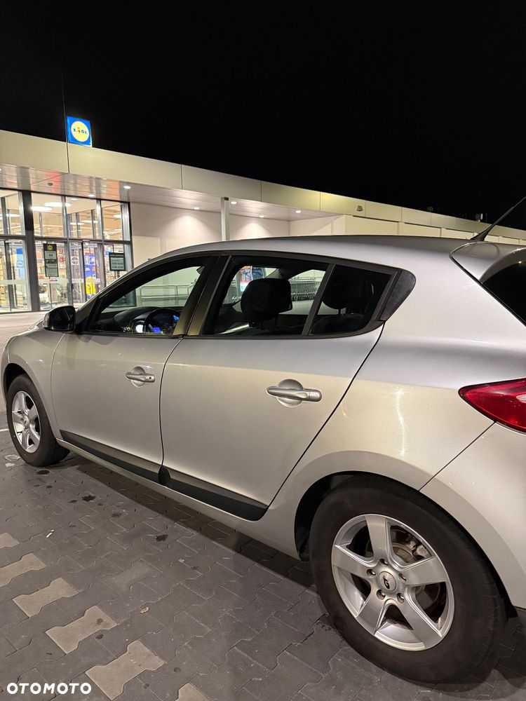 Renault Megane 2009 photo 2