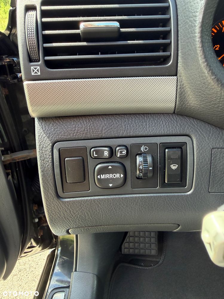 Toyota Avensis 1.8 VVT-i Edition - 28
