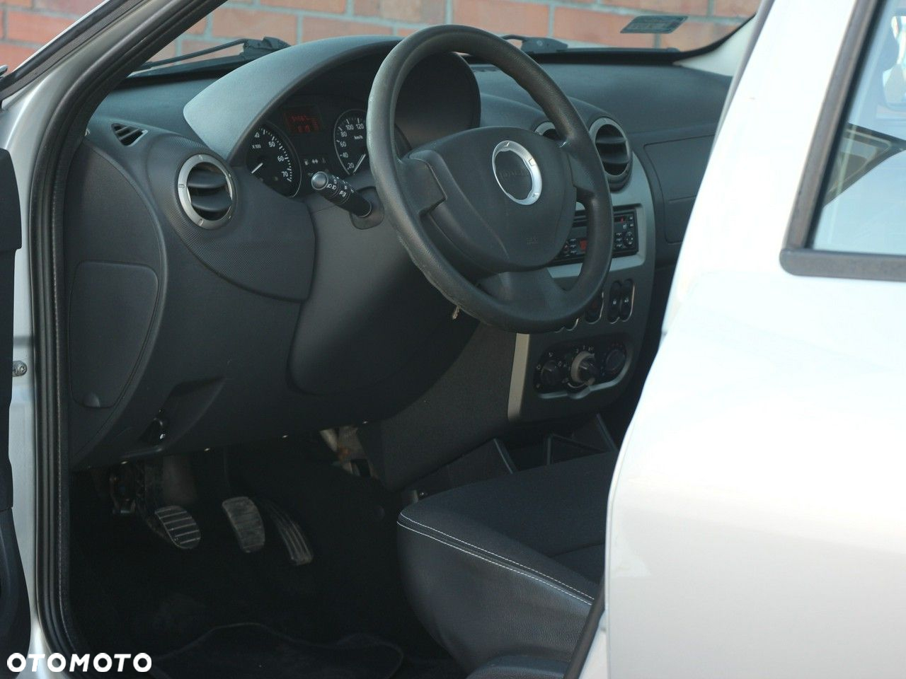 Dacia Sandero Stepway 1.6 - 13