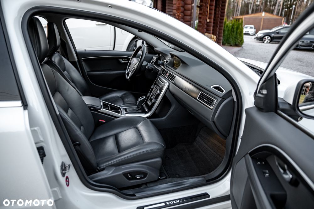 Volvo V70 D4 Geartronic Summum - 24