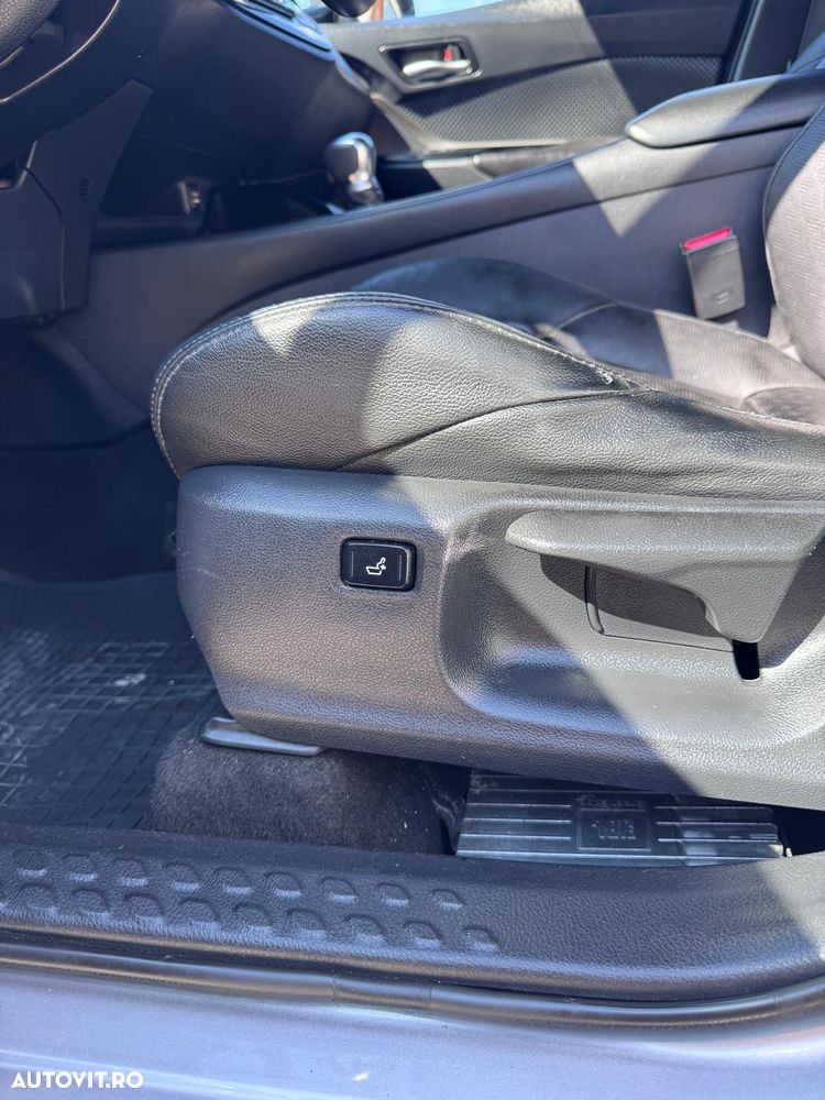 Toyota C-HR - 11