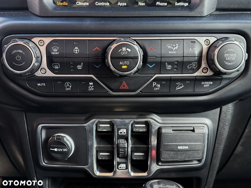 Jeep Wrangler - 20