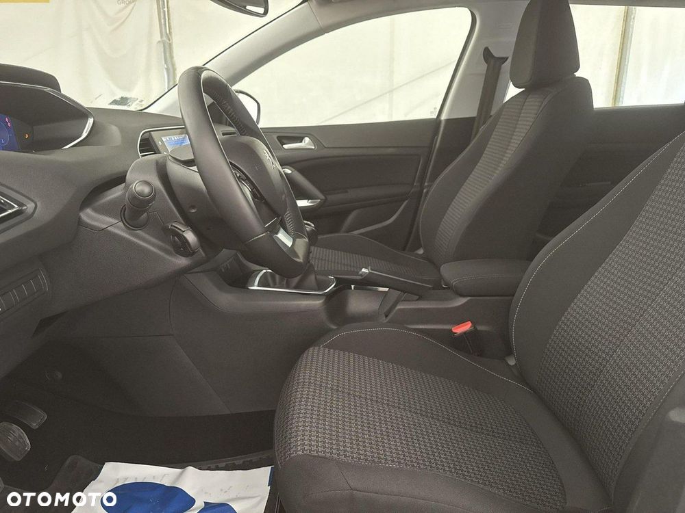 Peugeot 308 - 13