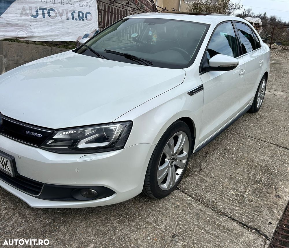 Volkswagen Jetta - 4