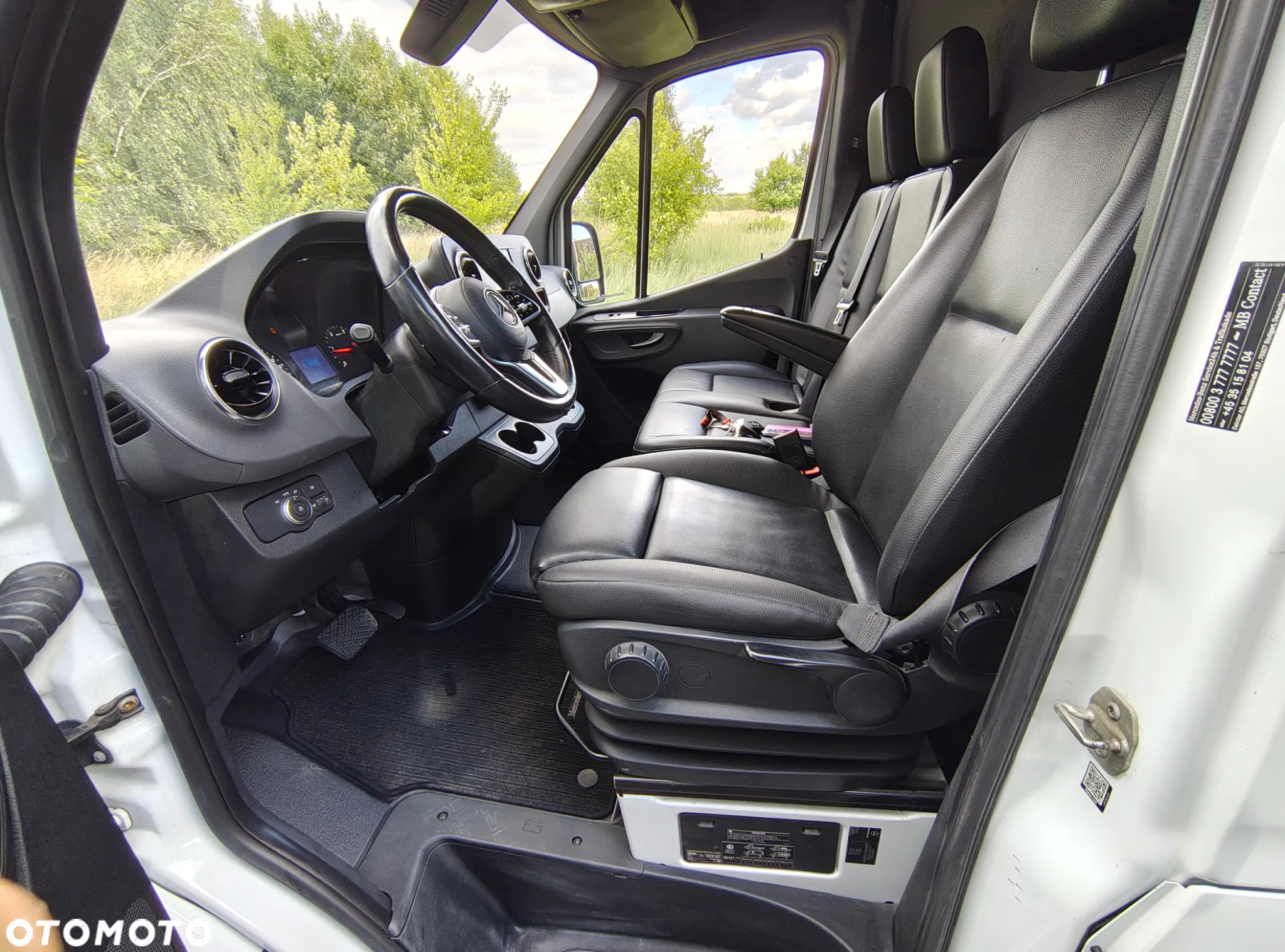 Mercedes-Benz Sprinter - 14