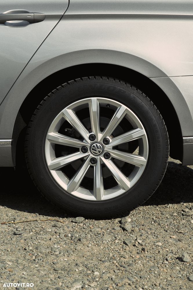 Volkswagen Passat 2.0 TDI SCR DSG Highline - 12